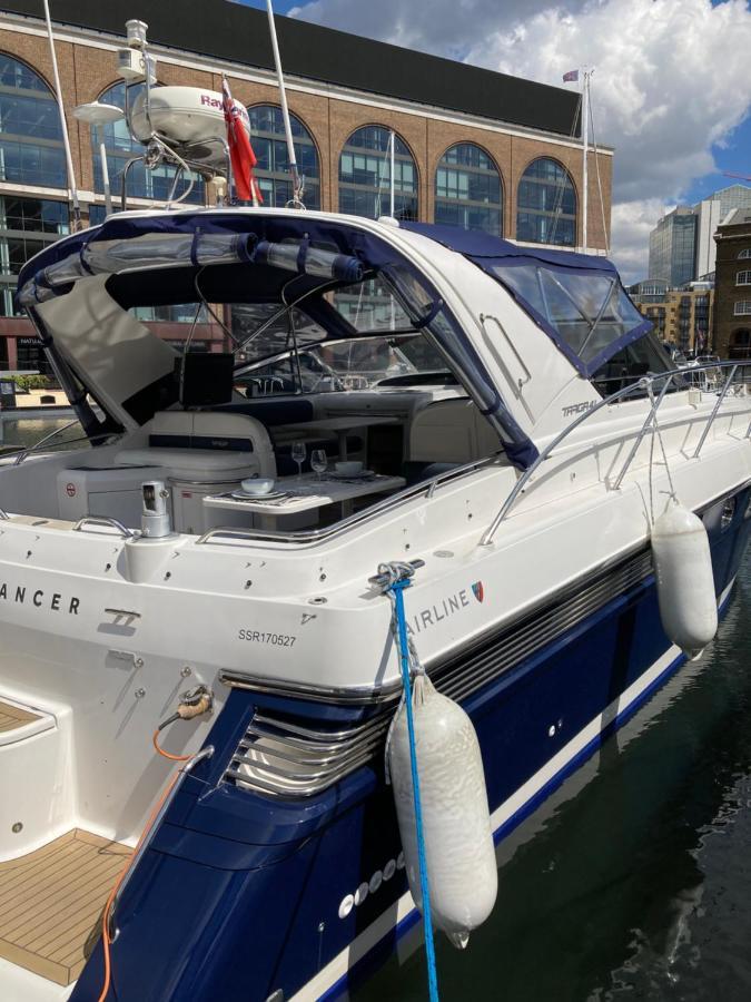 Entire Boat At St Katherine Docks 2 Available Select Using Room Options Londres Exterior foto