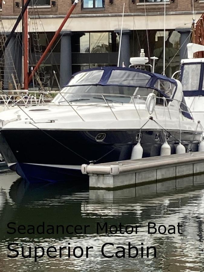 Entire Boat At St Katherine Docks 2 Available Select Using Room Options Londres Exterior foto
